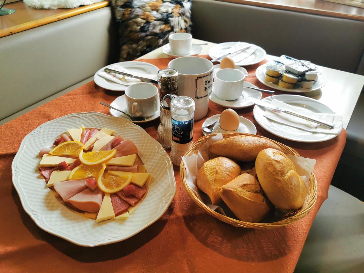 Landgasthof Hirsch Hotel *